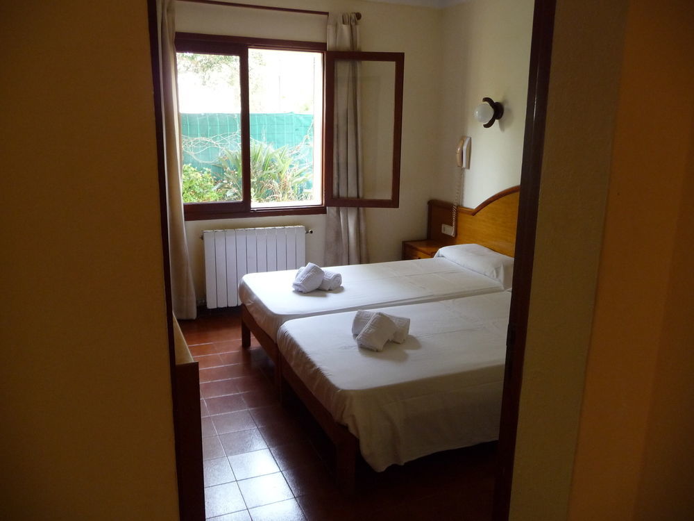 Apartamentos Osa Menor Cala d'Or  Ngoại thất bức ảnh
