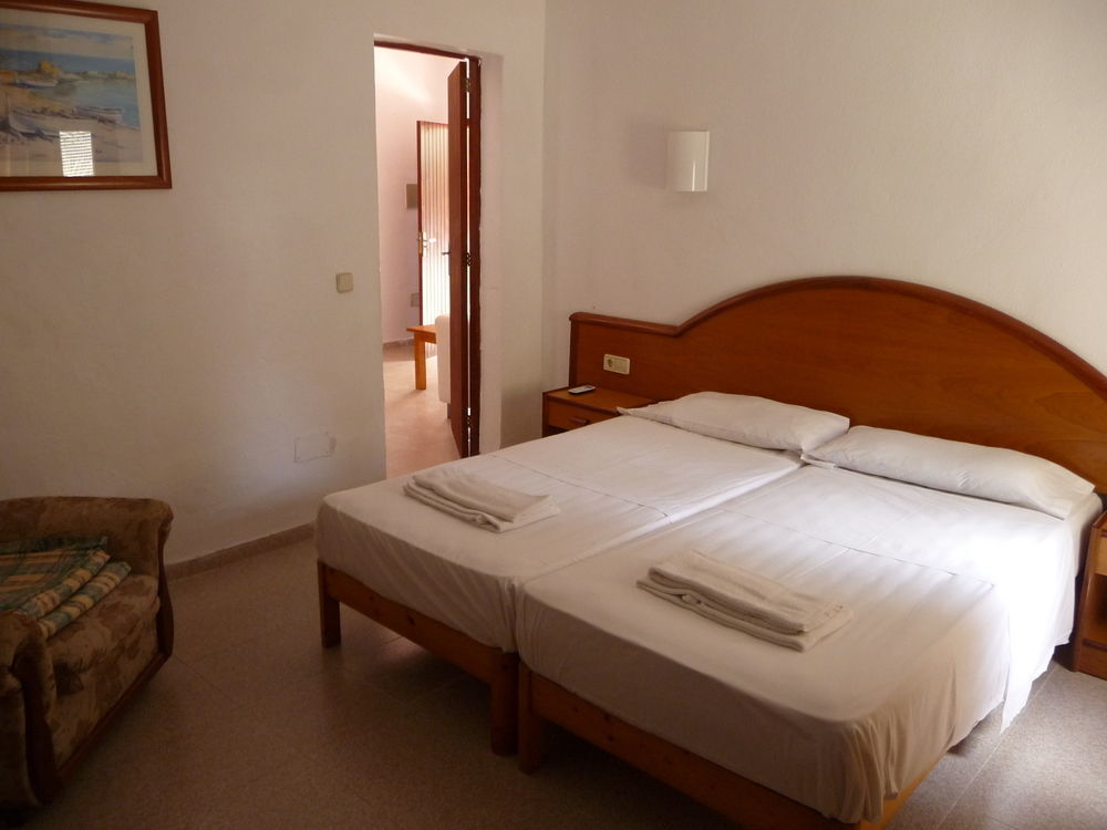 Apartamentos Osa Menor Cala d'Or  Ngoại thất bức ảnh